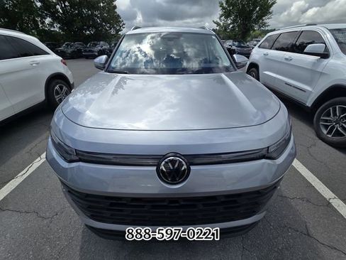 Used 2025 Volkswagen Tiguan S FWD image 11