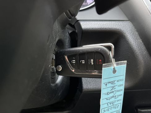 Used 2023 Toyota Camry SE image 37