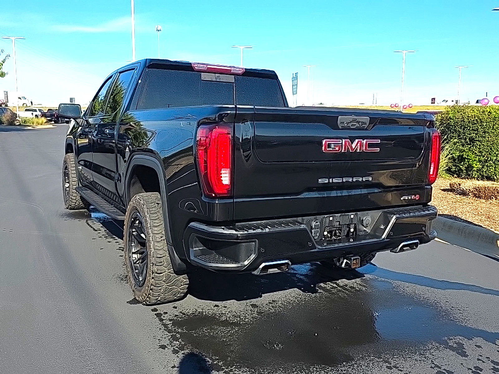 Used 2022 GMC Sierra 1500 AT4 w/ AT4 Premium Package AWD/4WD image 11