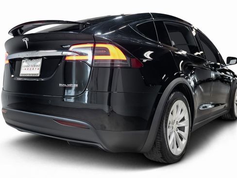 Used 2021 Tesla Model X Performance image 11