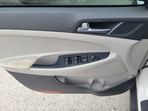 Used 2016 Hyundai Tucson SE w/ Option Group 02 FWD image 16