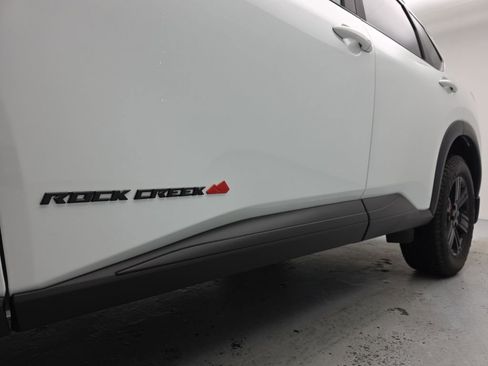 Used 2025 Nissan Rogue SV image 50