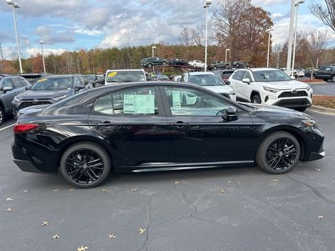 New 2026 Toyota Camry SE w/ Convenience Package FWD image 4