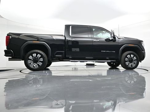 Used 2025 GMC Sierra 3500 Denali w/ Technology Package AWD/4WD image 26