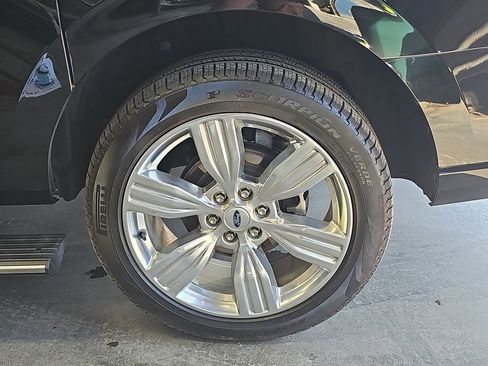 Used 2022 Ford Expedition Max Platinum image 34