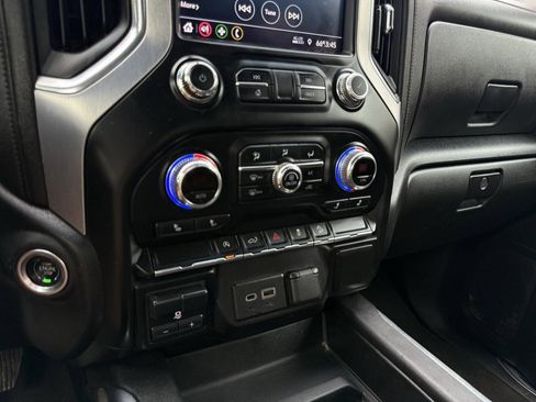 Used 2021 GMC Sierra 1500 Elevation image 18