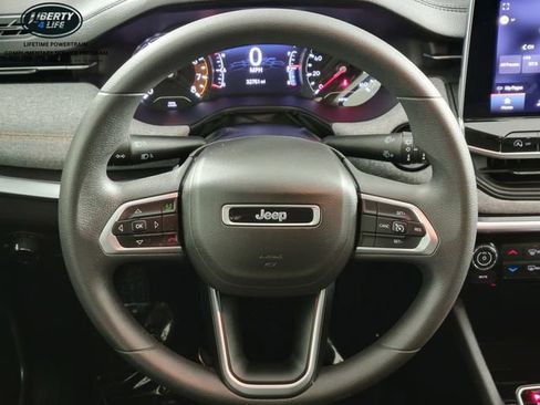 Used 2022 Jeep Compass Sport image 27