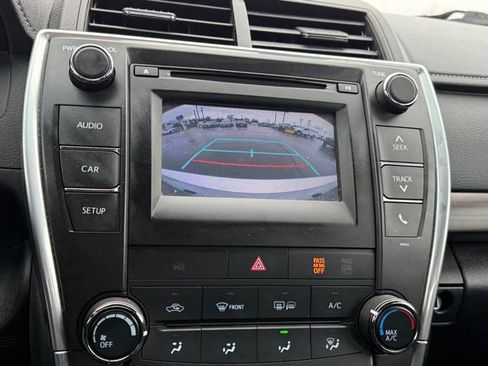 Used 2016 Toyota Camry LE FWD image 22