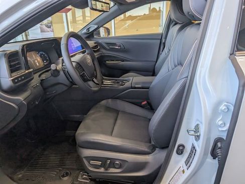 New 2025 Toyota Crown Signia Limited w/ Advanced Technology Package image 14