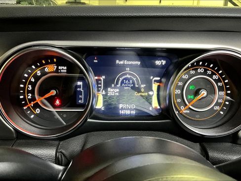 Used 2021 Jeep Wrangler Unlimited Sport image 13