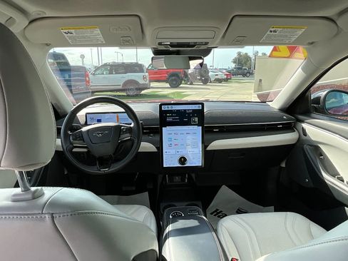 Used 2022 Ford Mustang Mach-E Premium image 24