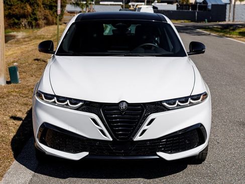 New 2026 Alfa Romeo Tonale w/ Active Assist Package AWD/4WD image 8
