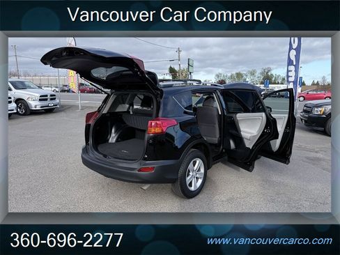 Used 2013 Toyota RAV4 XLE image 32