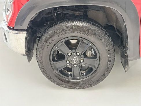 Used 2014 Toyota Tundra SR5 w/ SR5 Upgrade Package AWD/4WD image 24