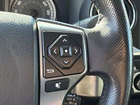 Used 2019 Toyota Tacoma SR5 image 20