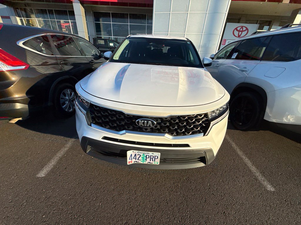 Used 2021 Kia Sorento LX FWD image 2