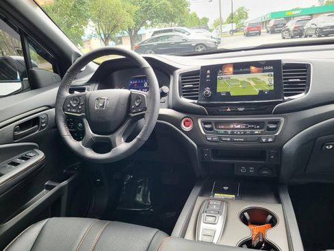 Certified 2024 Honda Passport TrailSport image 17