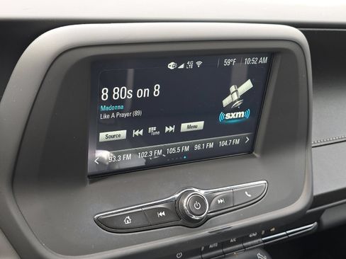 Used 2018 Chevrolet Camaro LT RWD image 16