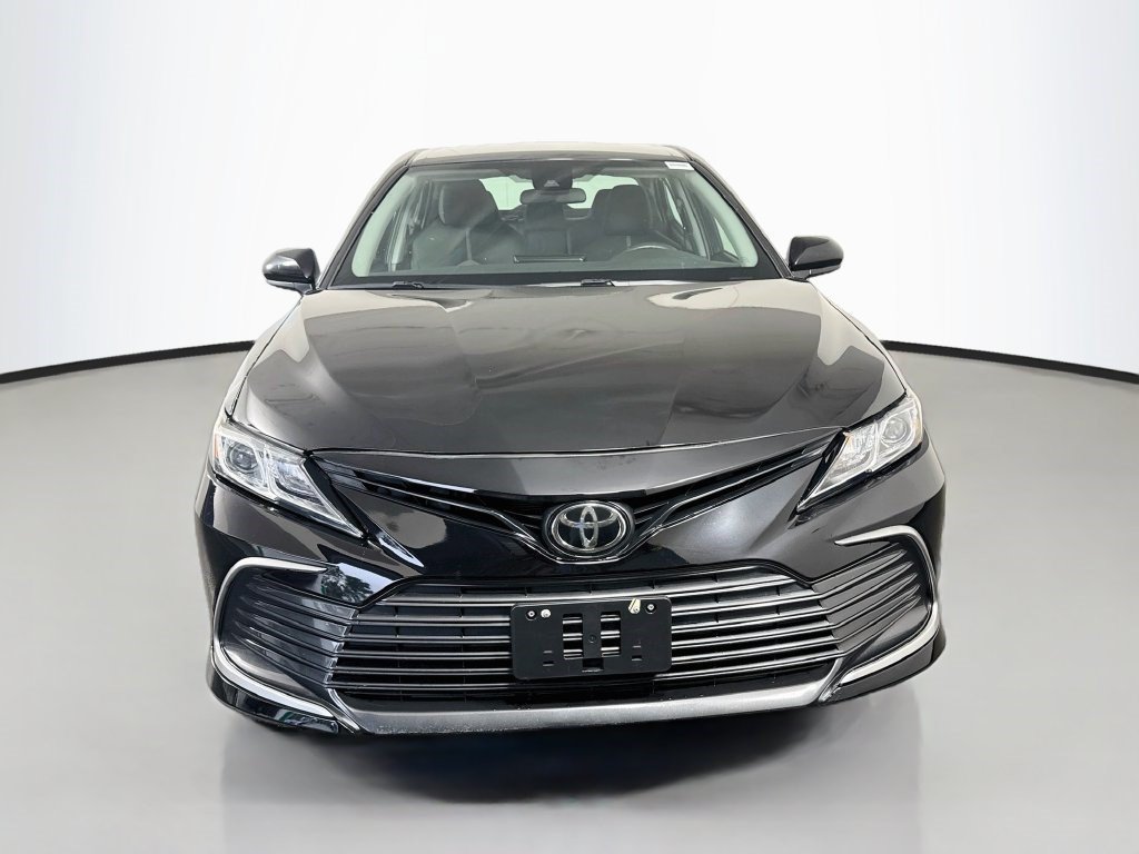 Used 2021 Toyota Camry LE FWD image 2