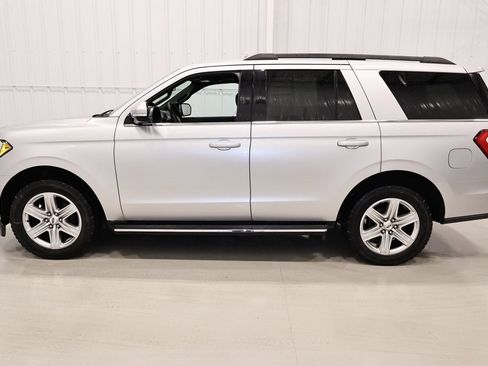 Certified 2019 Ford Expedition XLT w/ Equipment Group 202A image 2