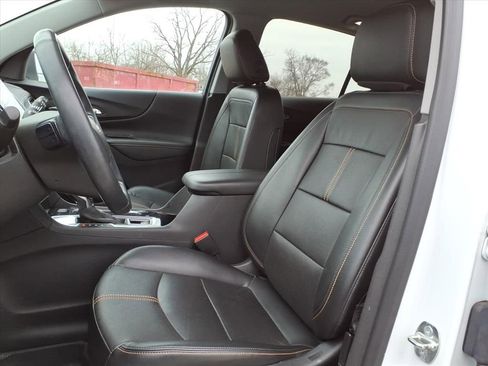 Used 2023 Chevrolet Equinox Premier image 14