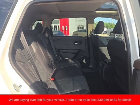 Used 2021 Nissan Rogue SV AWD/4WD image 27