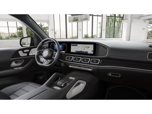 New 2026 Mercedes-Benz GLS 580 4MATIC image 5