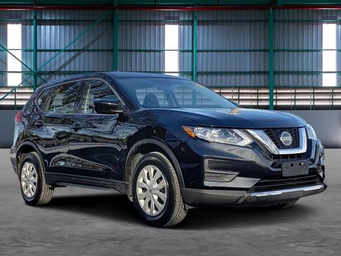 Used 2019 Nissan Rogue S image 6