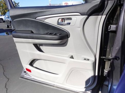 Used 2020 Honda Pilot EX image 23