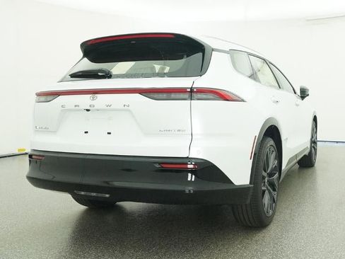 New 2026 Toyota Crown Signia Limited image 24