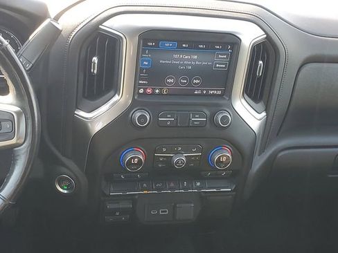 Certified 2021 Chevrolet Silverado 1500 RST w/ Redline Edition AWD/4WD image 14