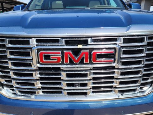 New 2026 GMC Yukon XL Denali w/ Sun & Power Step Package image 9