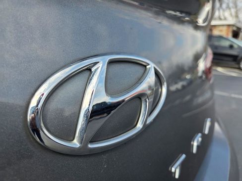 Used 2019 Hyundai Elantra SEL image 9