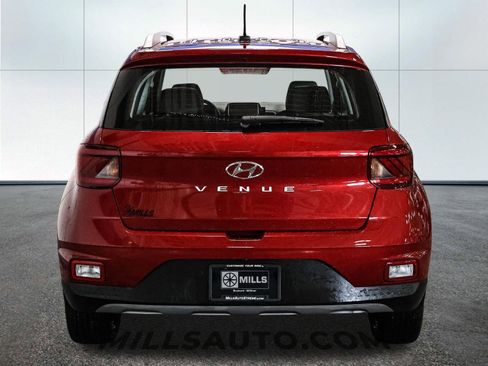 Used 2023 Hyundai Venue Limited w/ Cargo Package image 6