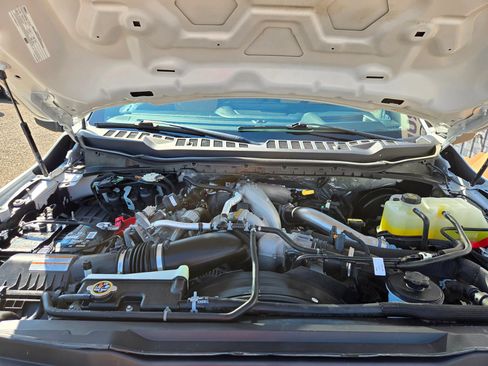 Used 2023 Ford F250 Lariat w/ Lariat Ultimate Package AWD/4WD image 8