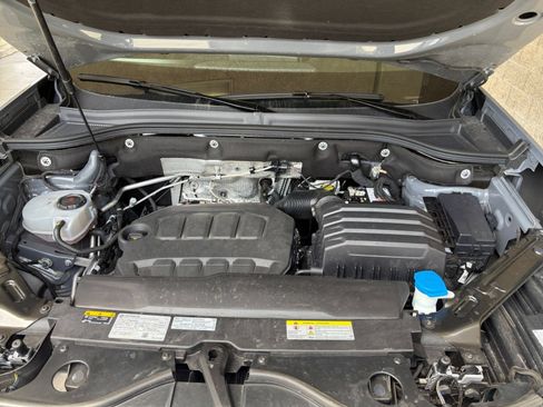 Used 2026 Volkswagen Atlas Cross Sport SE FWD image 29