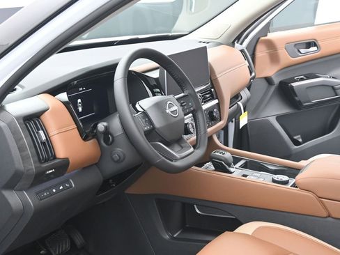 New 2026 Nissan Pathfinder Platinum AWD/4WD image 7