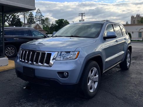 Used 2012 Jeep Grand Cherokee Laredo AWD/4WD image 1