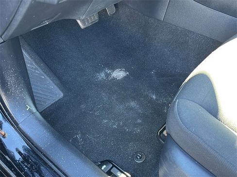 Used 2023 Toyota Corolla LE image 16