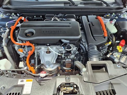 Used 2024 Honda Accord Touring image 3