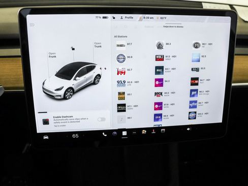 Used 2022 Tesla Model Y Long Range image 26