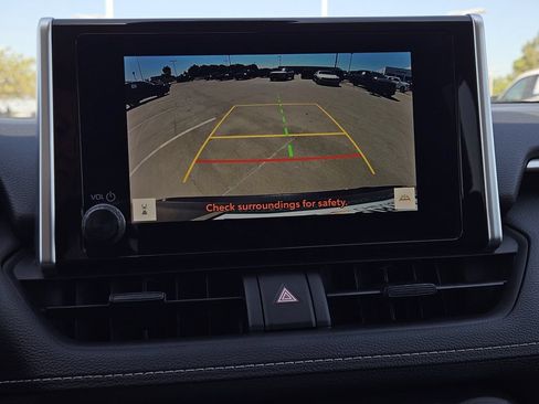 Used 2023 Toyota RAV4 XLE FWD image 18