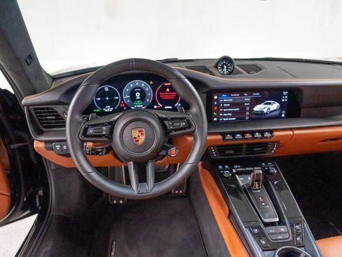 Certified 2025 Porsche 911 Carrera 4 GTS AWD/4WD image 27