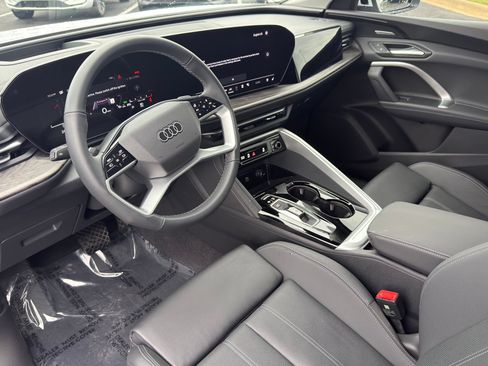Certified 2025 Audi Q5 Premium Plus w/ Premium Plus AWD/4WD image 10