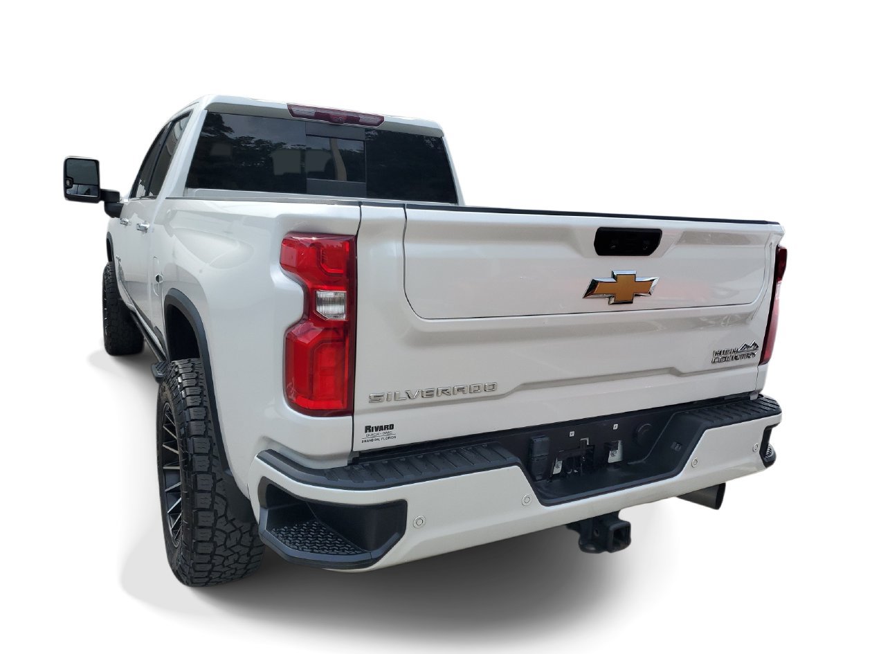 Used 2023 Chevrolet Silverado 2500 High Country w/ Z71 Off-Road Package AWD/4WD image 3