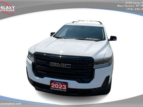 Used 2023 GMC Acadia SLE w/ Driver Convenience Package AWD/4WD image 2