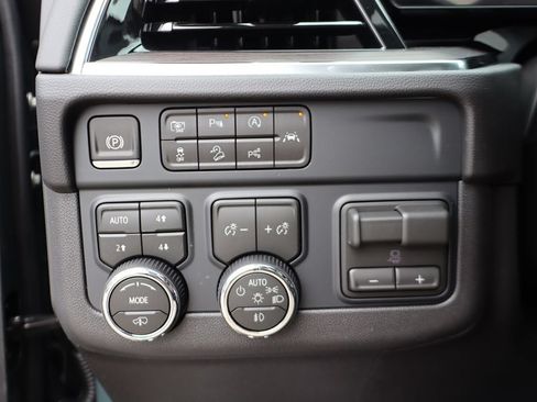 New 2026 Chevrolet Tahoe Z71 w/ Z71 Off-Road Package AWD/4WD image 19