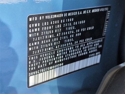 Certified 2025 Volkswagen Taos S image 18