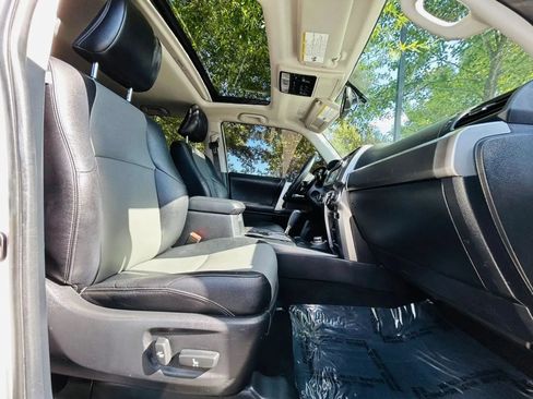 Used 2015 Toyota 4Runner 4WD image 11