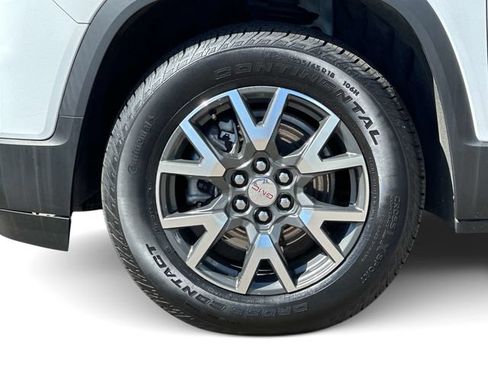 Used 2021 GMC Acadia SLE w/ Driver Convenience Package FWD image 8